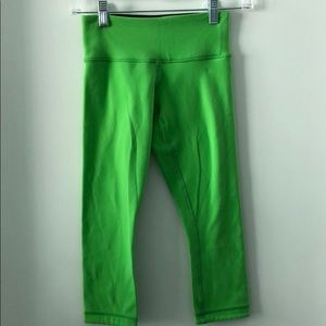 Lululemon reversible wunder under crop